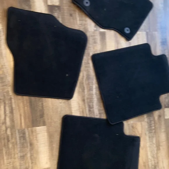 Black Car Floor Mats Set - Picture 1 of 10